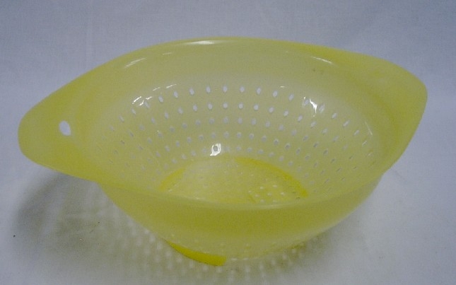 Cedník 24 cm Practic krémový